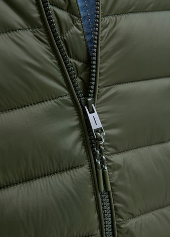 Оливкова (хакі) демісезонна куртка Jack & Jones