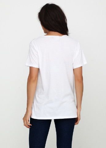Белая летняя футболка Vailent