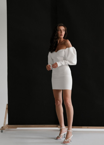 Молочна вечірня молочна облягаюча сукня міні little Lipinskaya Brand однотонна