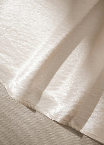 Молочна кежуал сукня на запах SHEIN однотонна