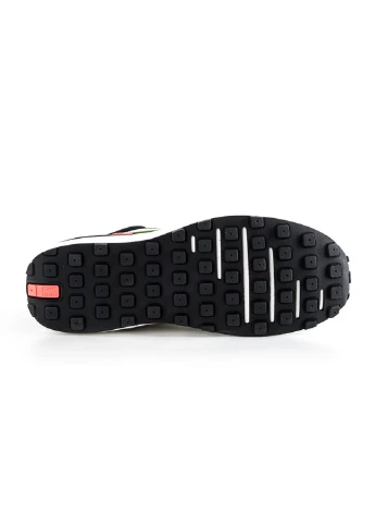Кросівки W WAFFLE ONE Nike чорні демісезони (253654554)