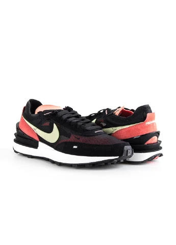 Кросівки W WAFFLE ONE Nike чорні демісезони (253654554)