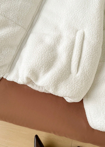 Біла зимня куртка SHEIN