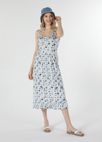 Белое кэжуал платье клеш Colin's с цветочным принтом