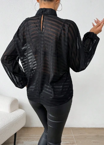 Чорна блуза SHEIN
