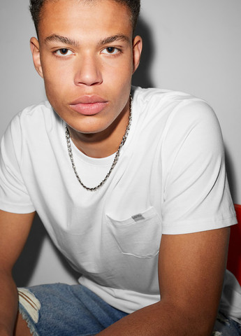 Белая футболка C&A