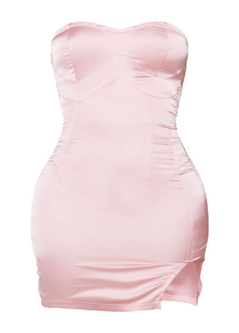 Розовое коктейльное платье с открытыми плечами, футляр PrettyLittleThing однотонное
