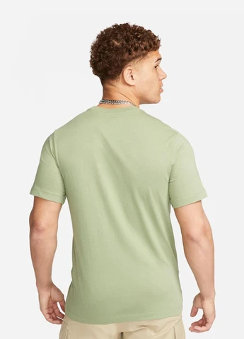 Оливкова футболка fd4200-386 Nike NSW Club+ Camo Swoosh T-shirt