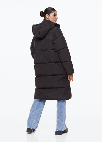 Черная демисезонная куртка подовжена вільного крою H&M