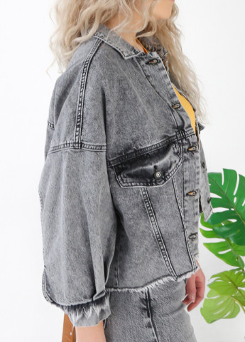 Серая демисезонная джинсовая куртка женская серая короткая широкая Sherocco Свободная