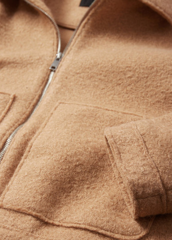 Бежева демісезонна куртка C&A