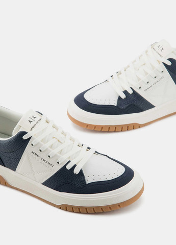 Цветные демисезонные кроссовки Armani Exchange