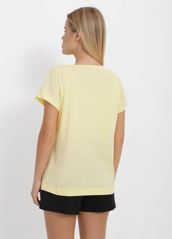 Светло-желтая летняя футболка Promin
