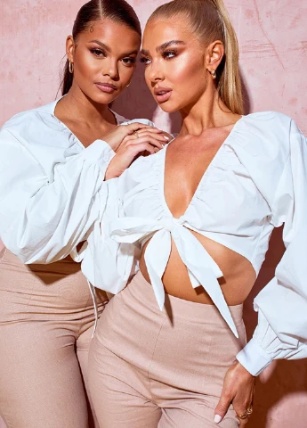 Біла блуза PrettyLittleThing
