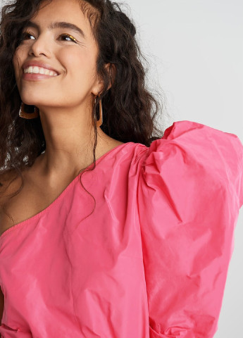 Розовая демисезонная блуза Gina Tricot