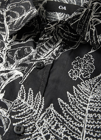 Черно-белая кэжуал рубашка с рисунком C&A