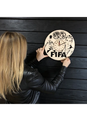 Годинник настінний з дерева «FIFA» 7Arts (253566032)