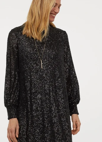 Черное вечернее платье H&M однотонное