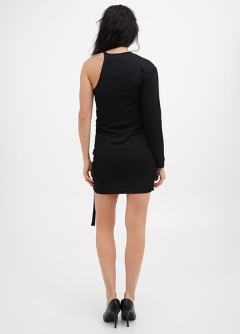 Черное вечернее платье силуэтная Vicolo однотонное