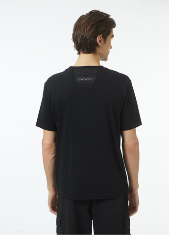 Черная футболка Loyalti