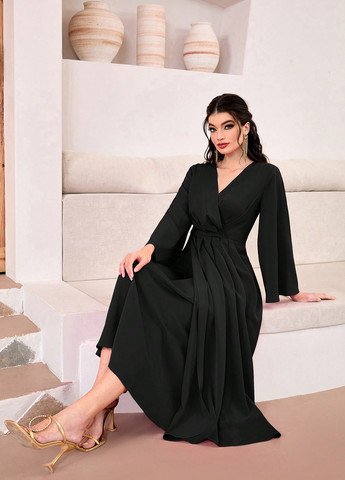 Черное кэжуал платье клеш, на запах SHEIN однотонное