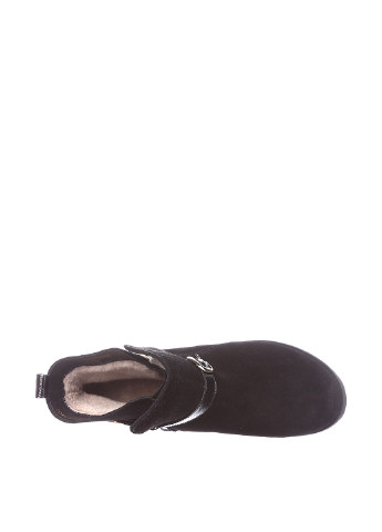 Осенние ботинки Maria Tucci с металлическими вставками из натуральной замши