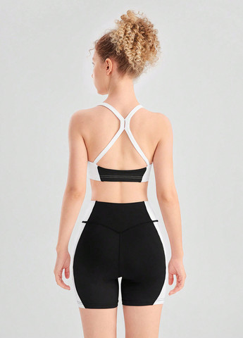 Чорно-білий літній комплект (топ, шорти) SHEIN