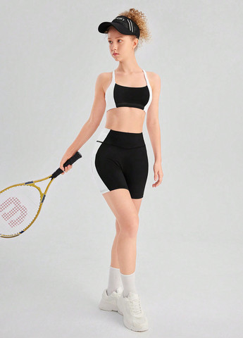 Чорно-білий літній комплект (топ, шорти) SHEIN