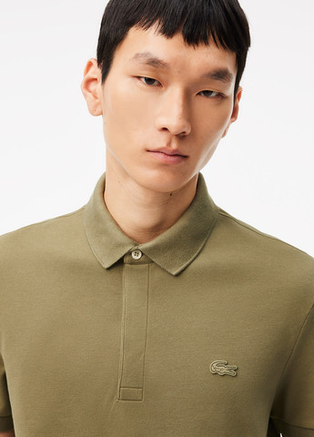 Оливковая (хаки) футболка-поло для мужчин Lacoste однотонная