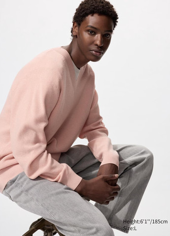Розовый демисезонный свитер пуловер Uniqlo
