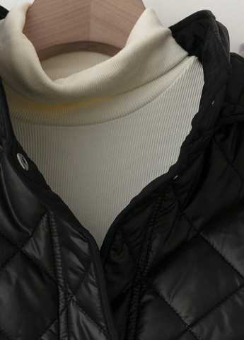 Черная демисезонная куртка SHEIN