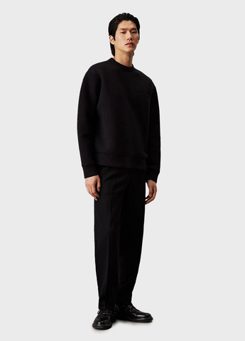 Черный свитшот Calvin Klein однотонный тиснение (346673352)