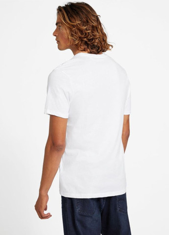 Белая футболка Guess