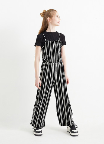 Черно-белый летний комплект (футболка, комбинезон) C&A