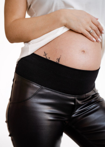 Черные демисезонные черные брюки леггинсы для беременных, будущих мам экокожа однотонные To Be