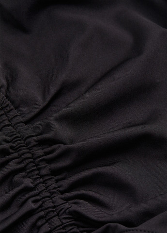 Черное кэжуал платье силуэтная H&M однотонное