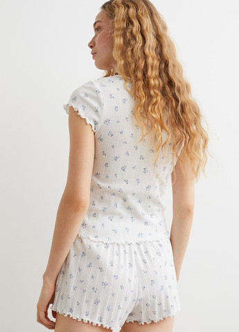Белая всесезон пижама (топ, шорты) топ + шорты H&M
