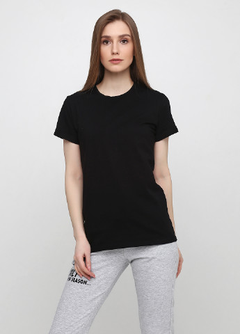 Черная летняя футболка женская 19ж441-24 черная с коротким рукавом Malta 19Ж441-24 чорна