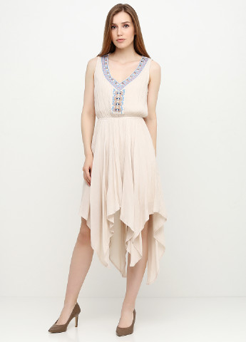 Бежевое кэжуал платье Mi Ami с орнаментом