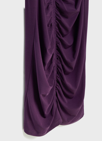 Фиолетовое деловое, кэжуал платье силуэтная Stradivarius однотонное