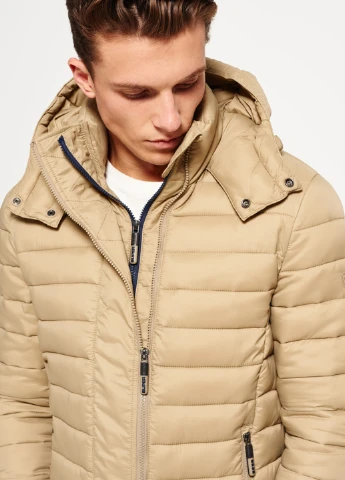 Песочная демисезонная куртка Superdry