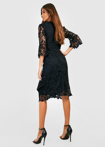 Черное вечернее платье Boohoo однотонное