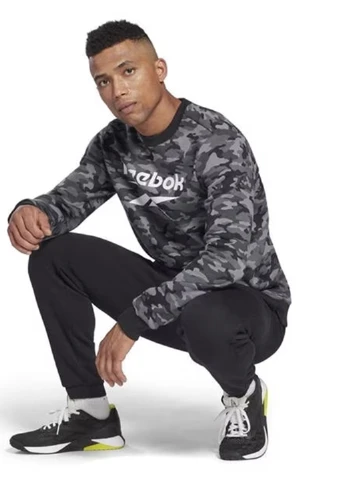 Черный свитшот Reebok логотип без декора (260061508)