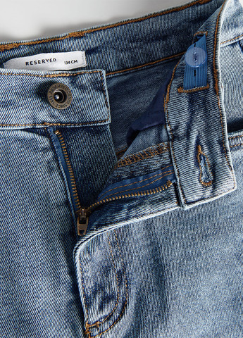 Светло-синие демисезонные прямые джинсы Reserved