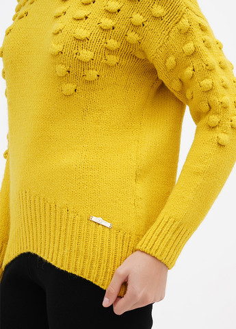 Горчичный демисезонный свитер Sassofono