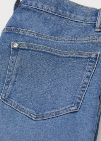 Голубые демисезонные джинсы зауженные 0636207010 blue H&M