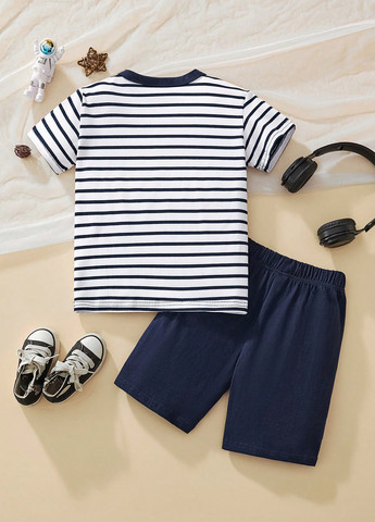 Комбинированный летний комплект (футболка, шорты) SHEIN