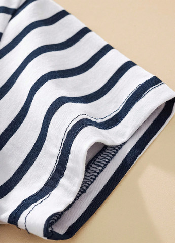 Комбинированный летний комплект (футболка, шорты) SHEIN