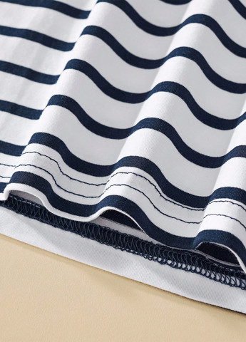 Комбинированный летний комплект (футболка, шорты) SHEIN