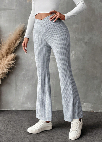 Светло-серые демисезонные леггинсы SHEIN